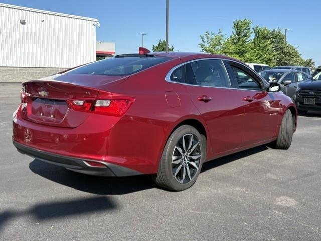Used 2018 Cajun Red Tintcoat Chevrolet LT image 5
