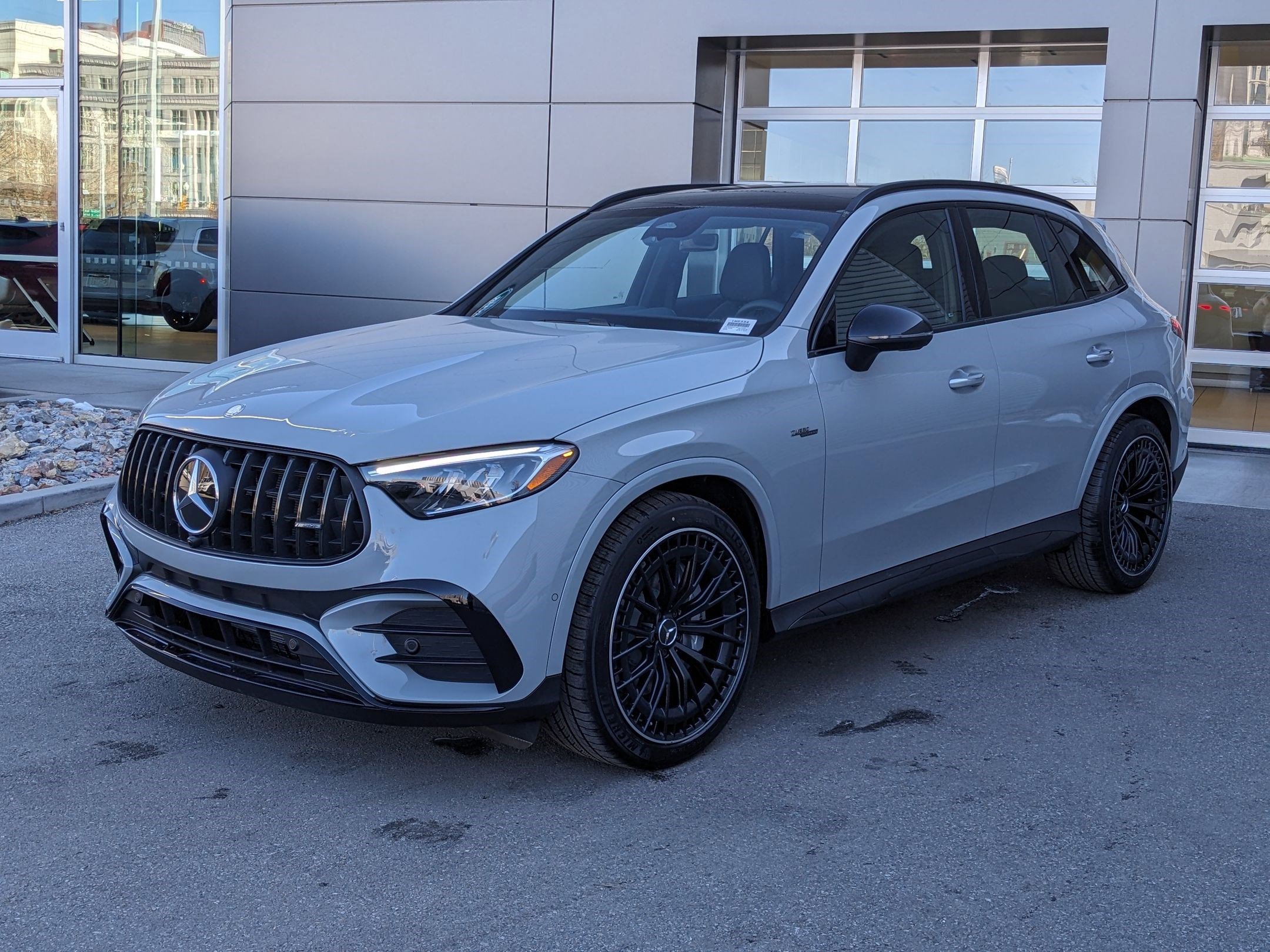 2025 Mercedes-Benz GLC AMG GLC43 - Photo 8