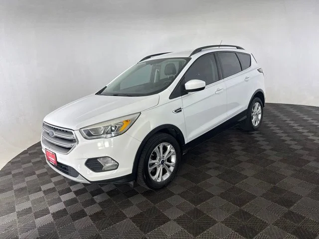 Used 2017 White Ford SE image 3