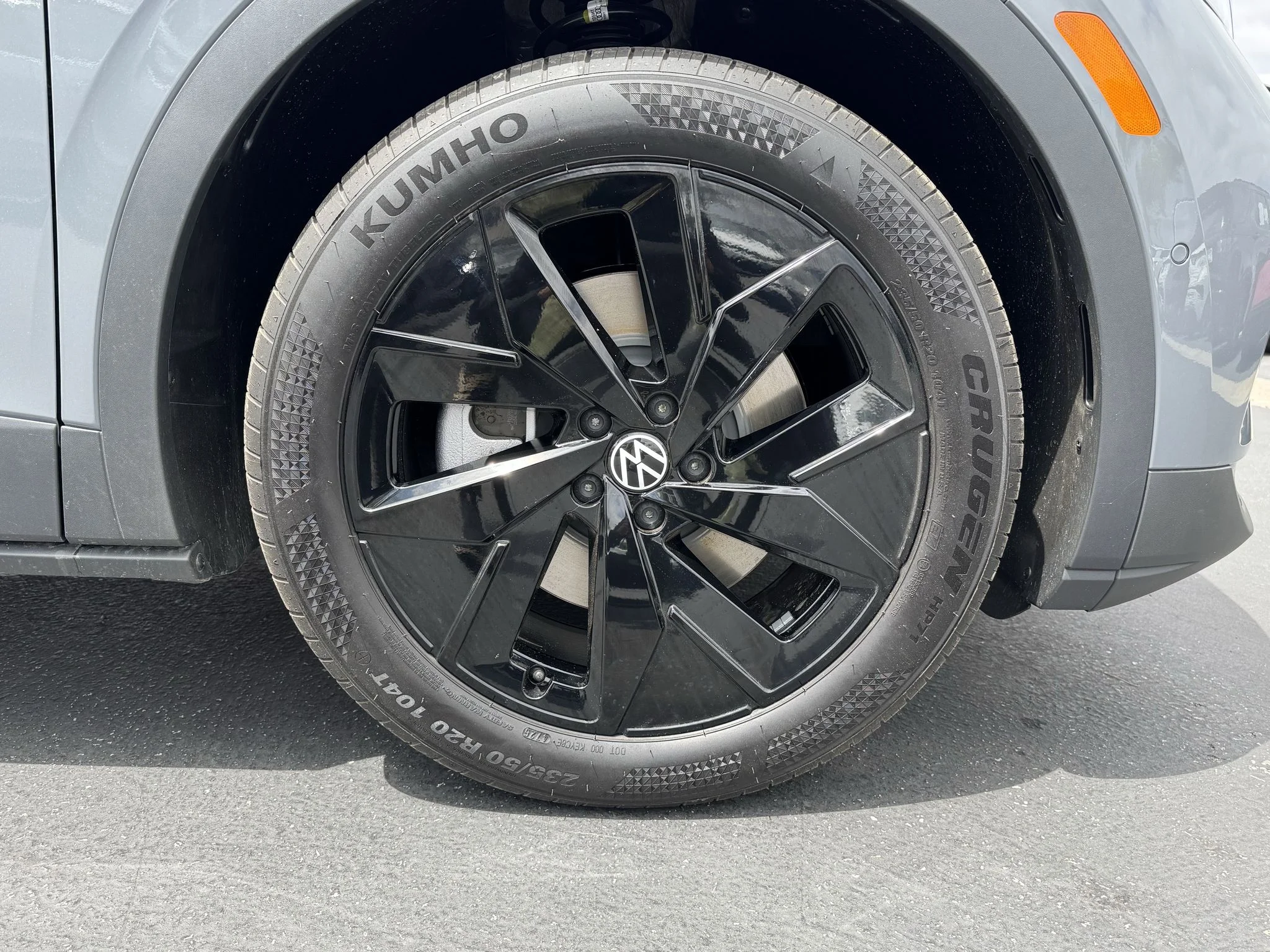 New 2026 Pure Gray Volkswagen Pro S image 10