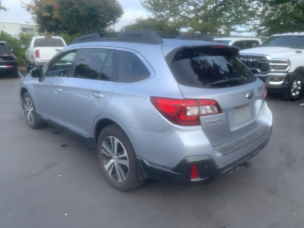 Used 2019 Silver Subaru 2.5i image 2