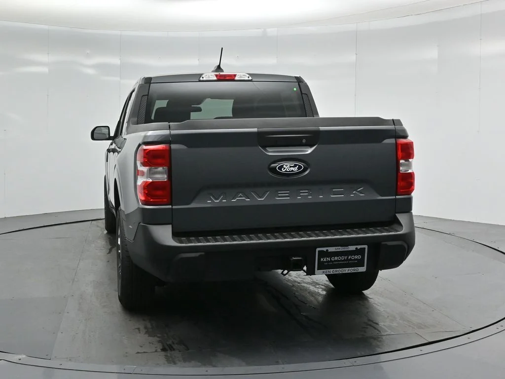 New 2026 Carbonized Gray Metallic Ford XLT image 24