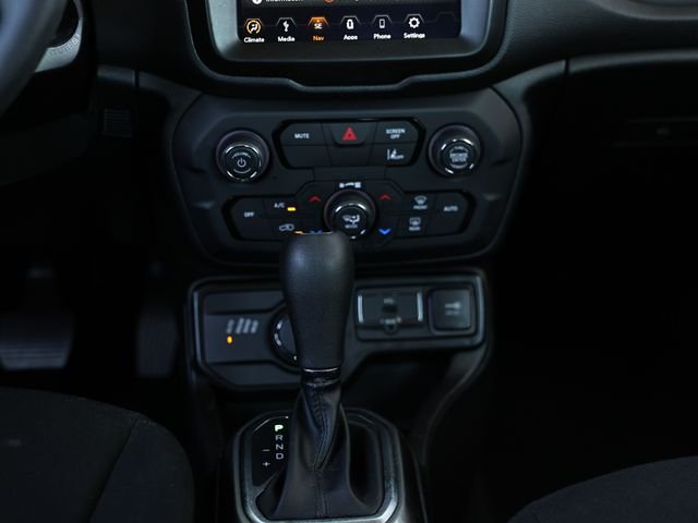 Used 2022 Alpine White Clearcoat Jeep Sport image 29