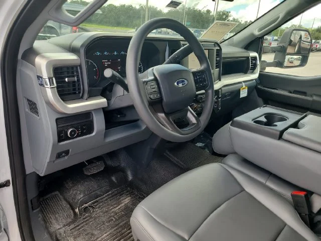 New 2025 Oxford White Ford XL image 21
