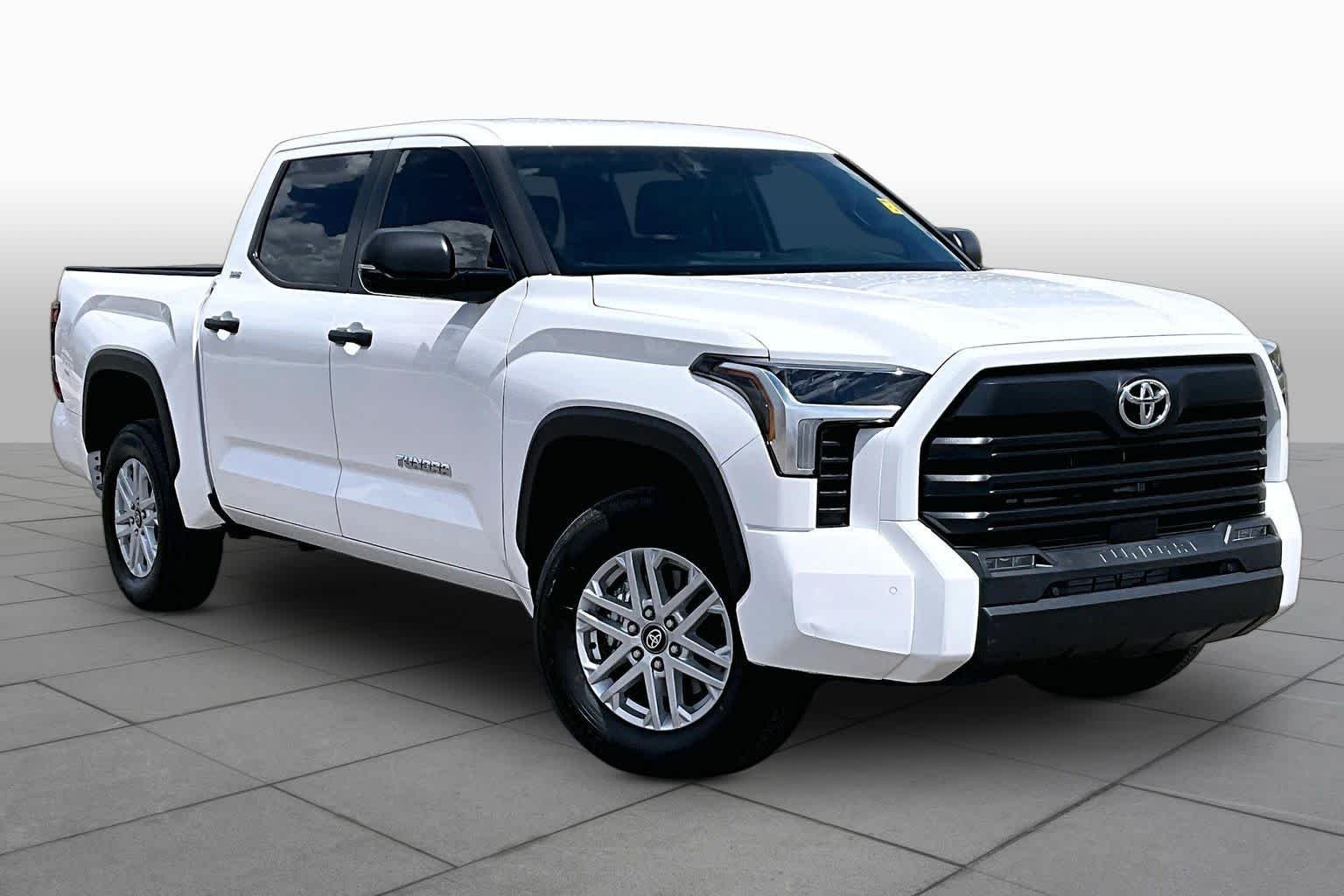 Used 2025 Ice Cap Toyota SR5 image 3