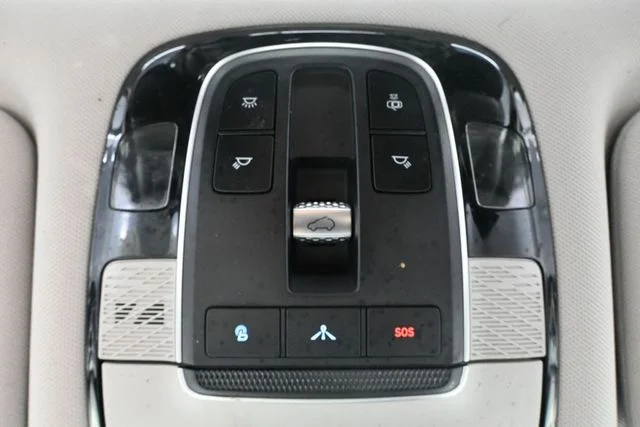 Used 2021 Black Hyundai SEL image 38