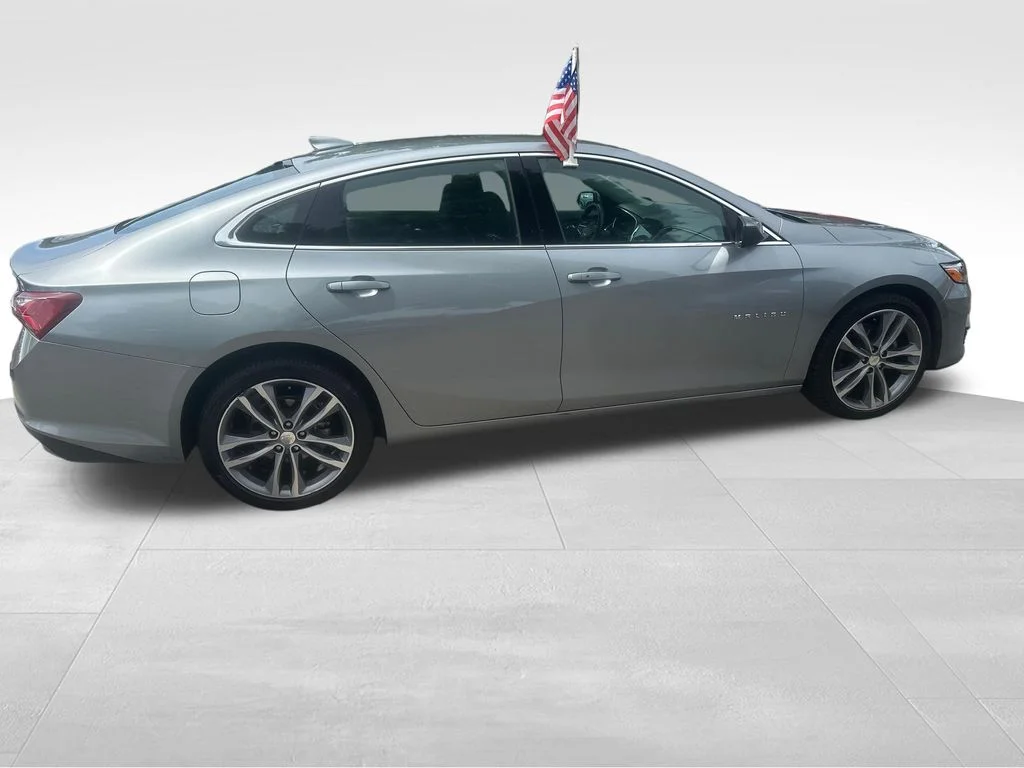 Used 2024 Gray Chevrolet LT image 28
