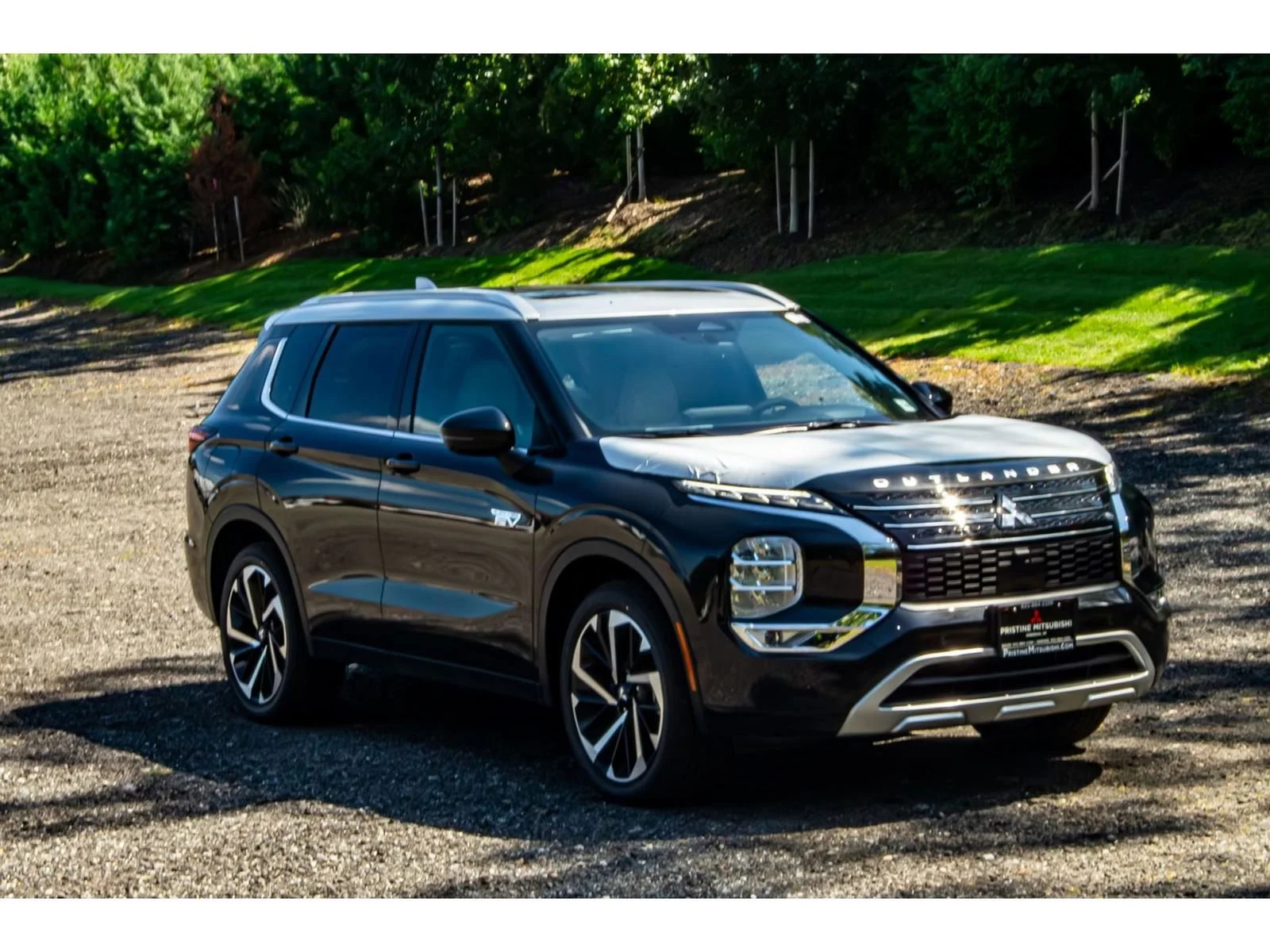 2025 Mitsubishi Outlander Plug-in Hybrid Platinum Edition - Photo 13