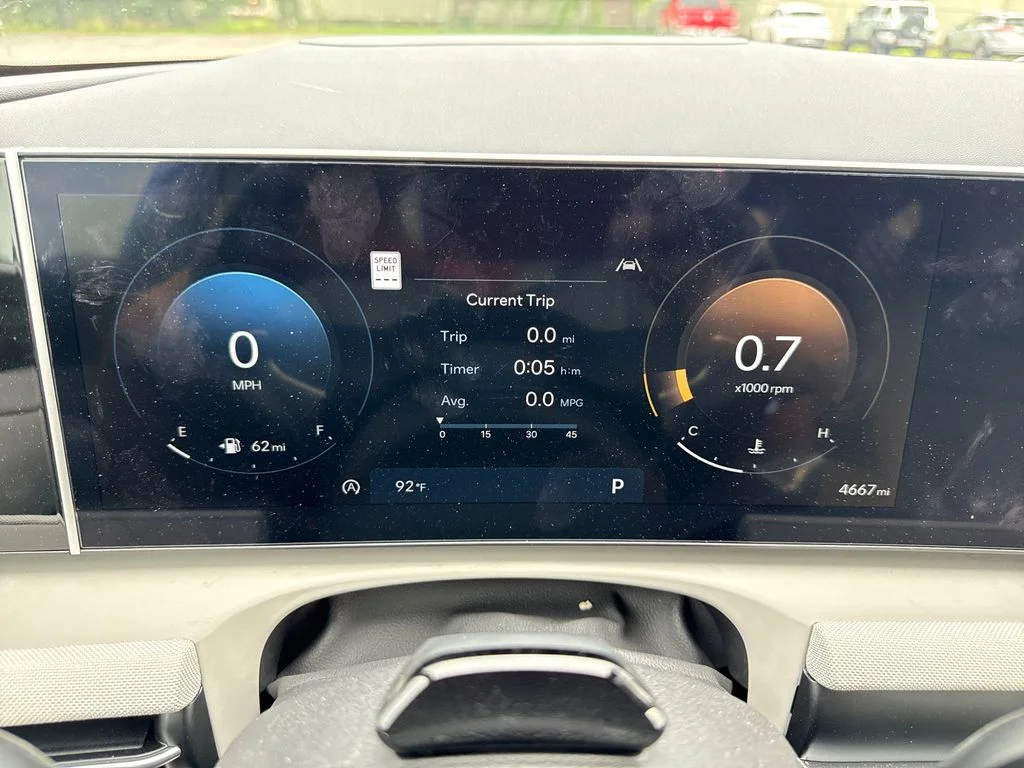 Used 2025 Ecotronic Gray Hyundai Limited image 36