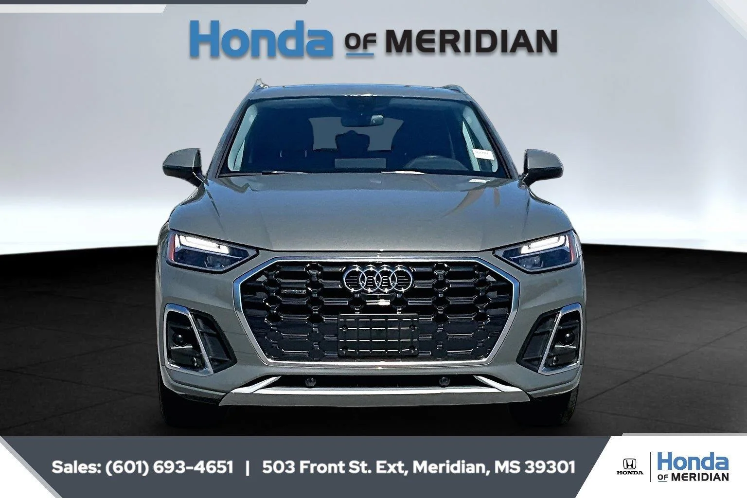 Used 2024  Audi S line Premium Plus image 3