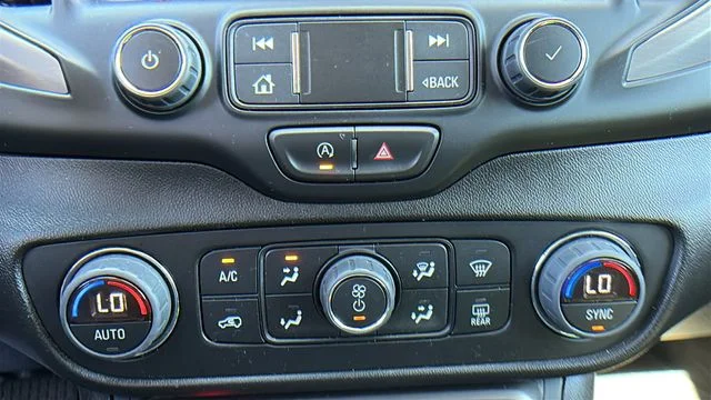 2024 GMC Terrain AT4 - Photo 27