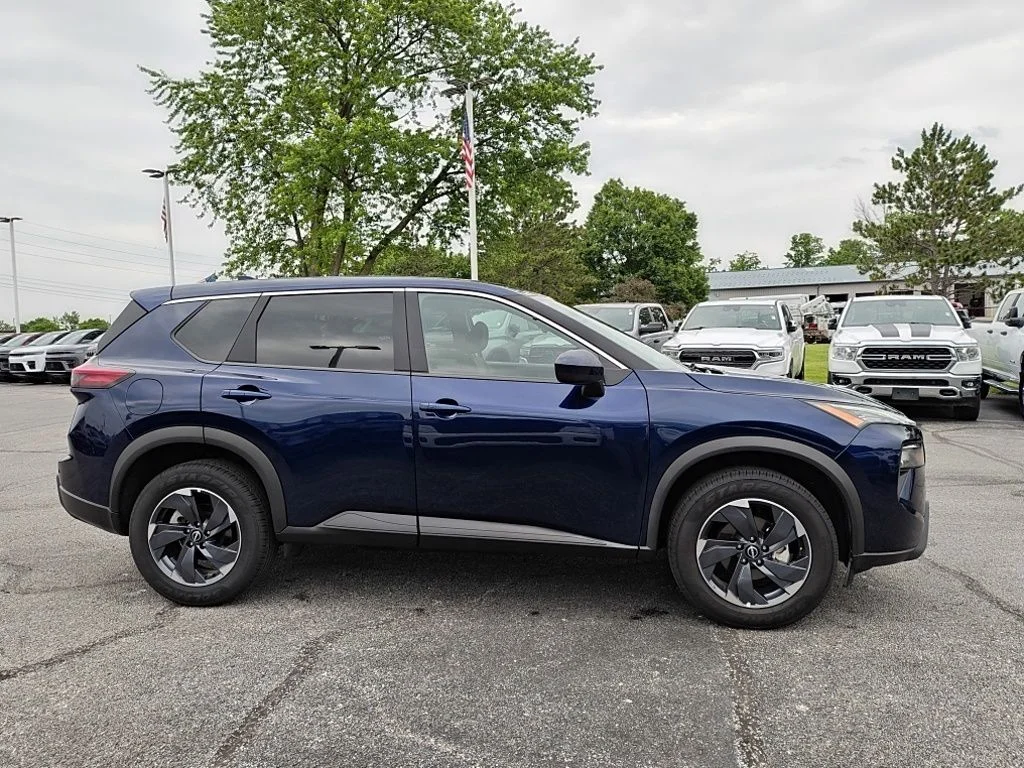 Used 2025 Blue Nissan SV image 6