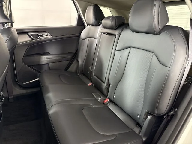 New 2026 Snow White Pearl Kia EX image 22
