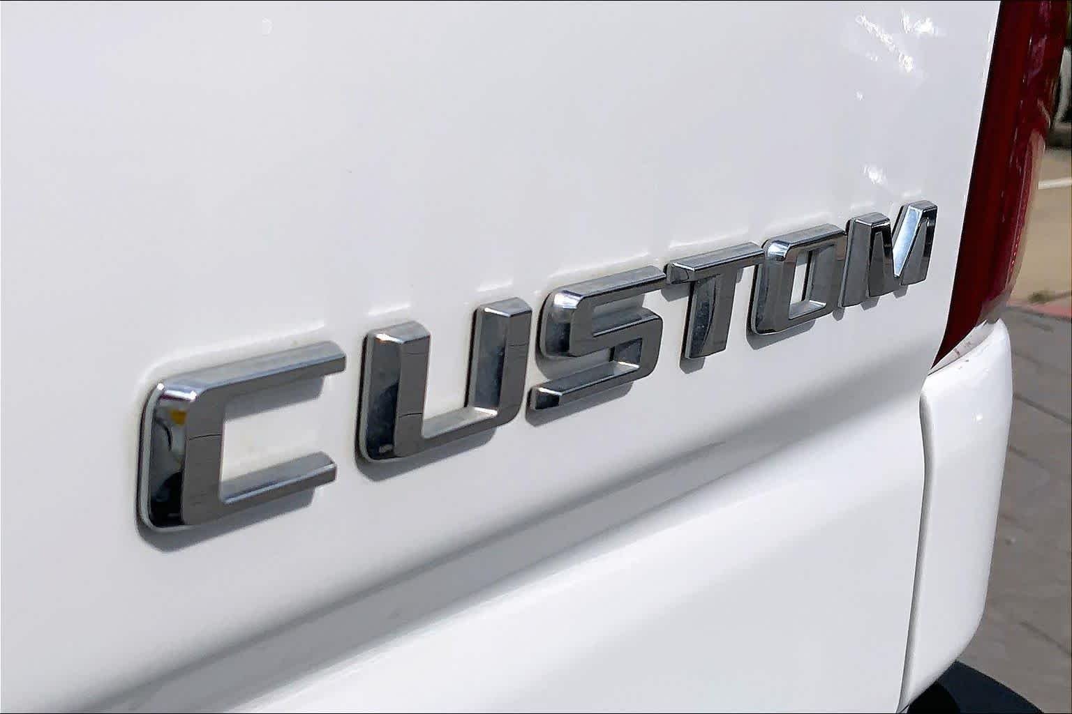 Used 2024 Summit White Chevrolet Custom image 30