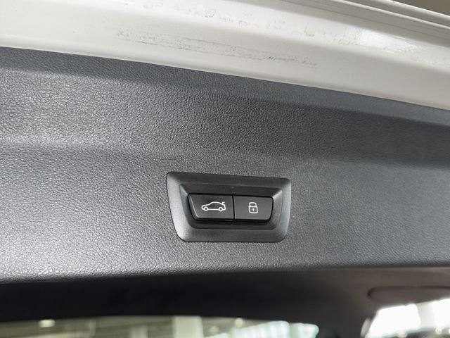 Used 2023 Alpine White BMW sDrive30i image 14