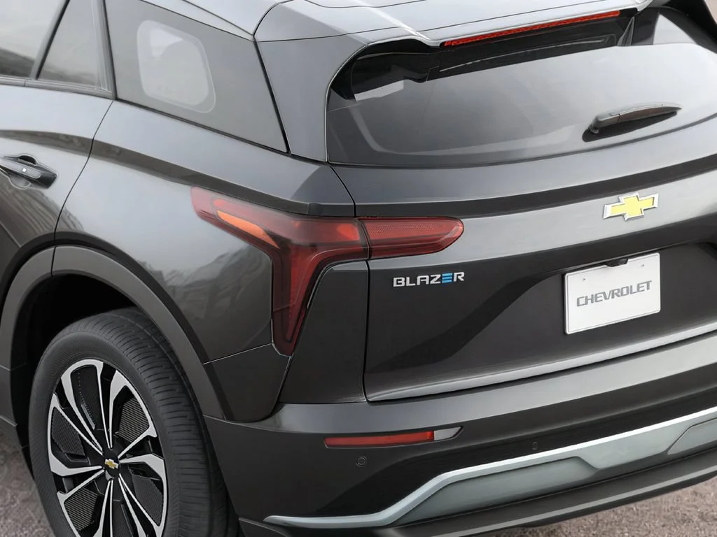 New 2026 Black Chevrolet LT image 19