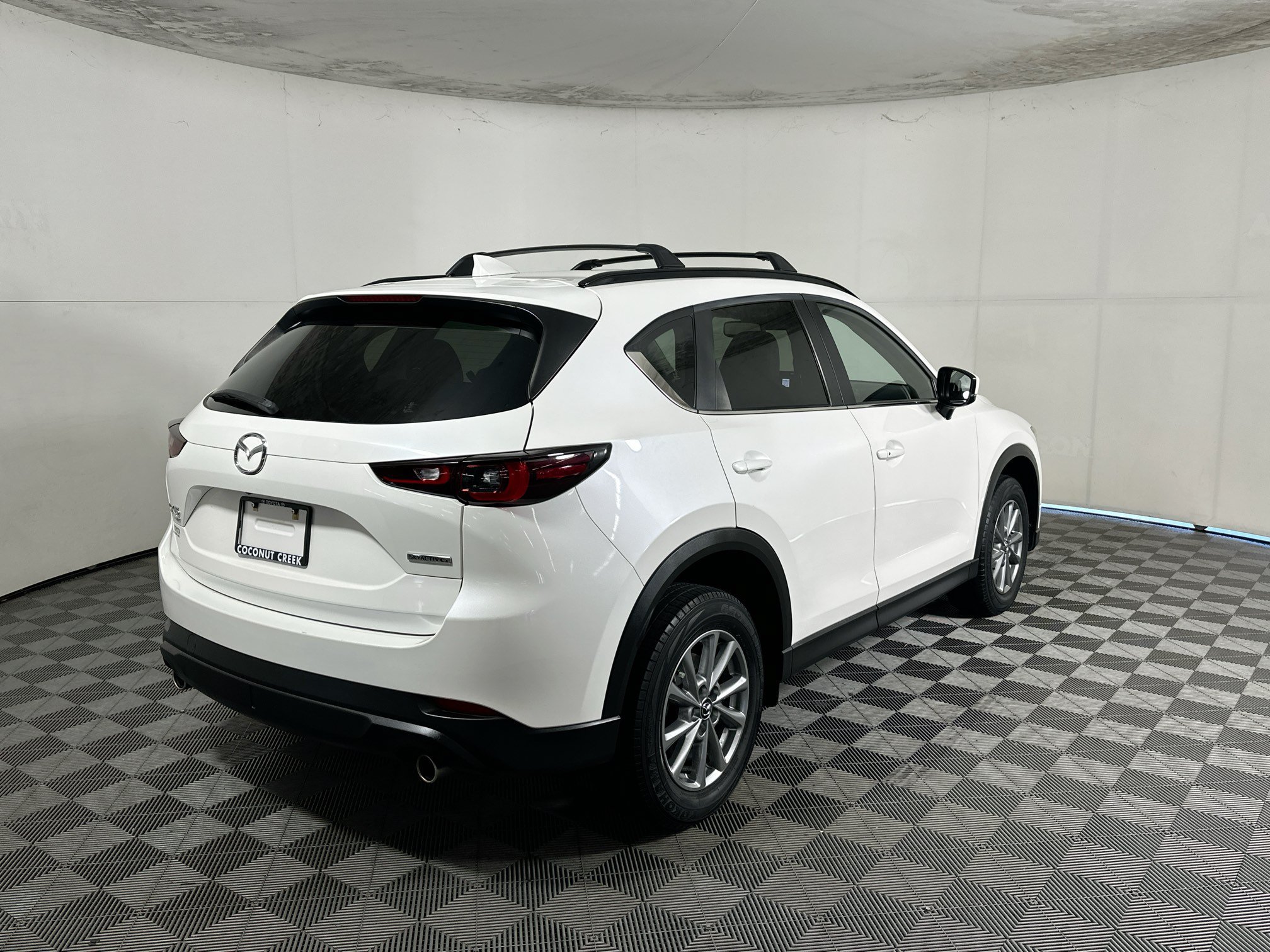 Used 2022 Snowflake White Pearl Mica Mazda 2.5 S Preferred Package image 3