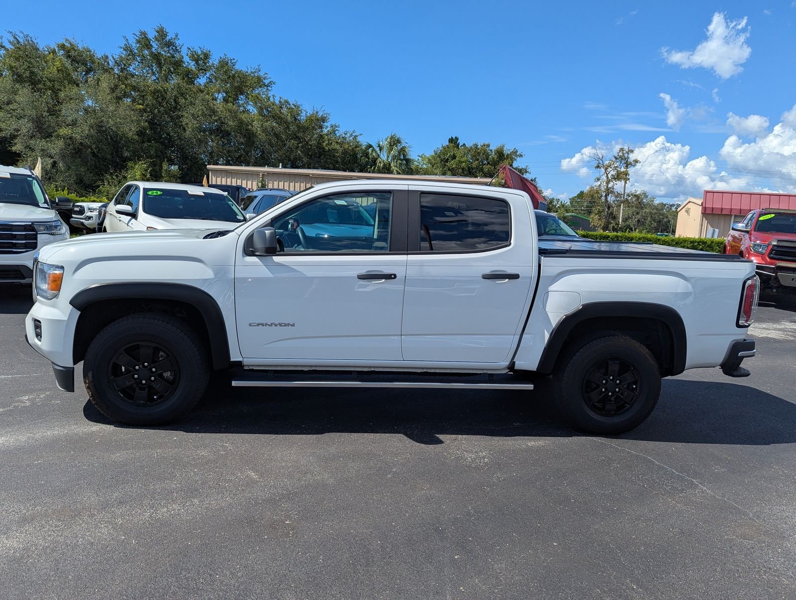 Used 2020 Summit White GMC Base image 6