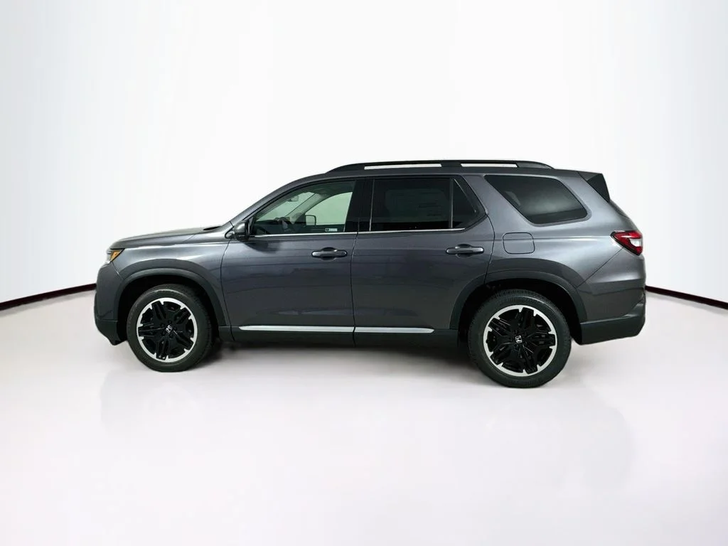 New 2026 Modern Steel Metallic Honda Touring image 4