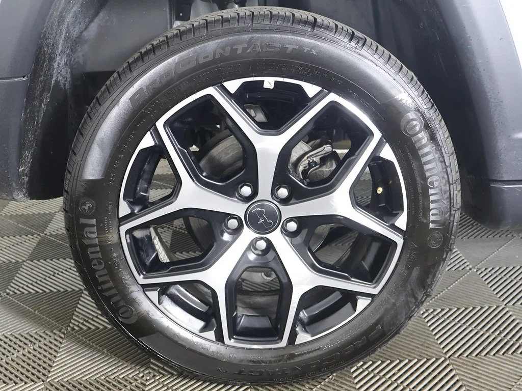 Used 2026 White Jeep Limited image 23
