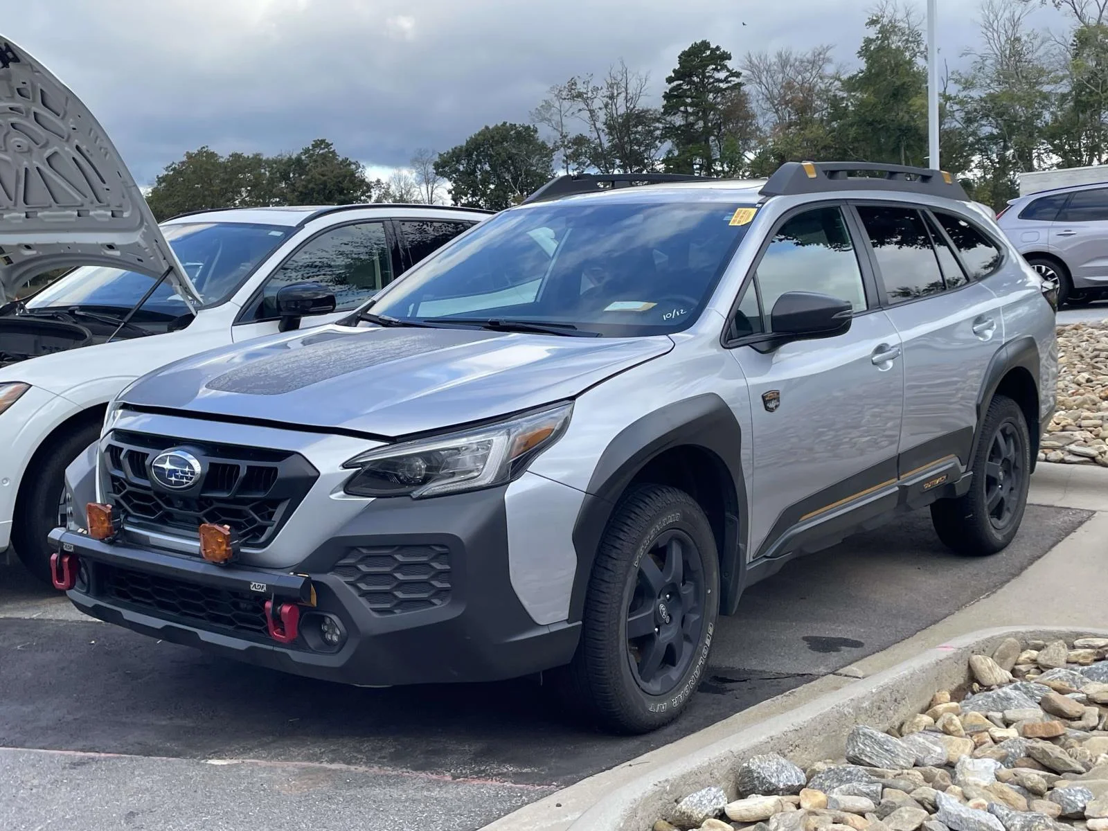 Used 2025 Ice Silver Metallic Subaru Wilderness image 2