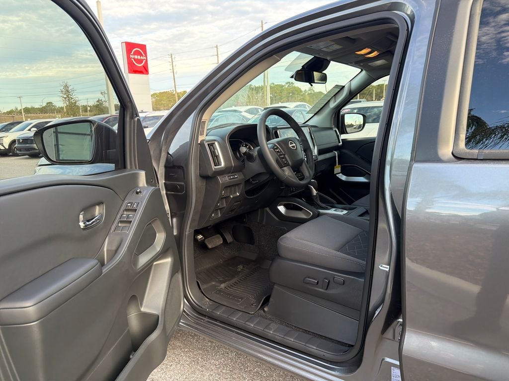 New 2026 Nissan Frontier SV 4D Crew Cab