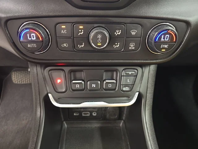Used 2020 Summit White GMC SLT image 26