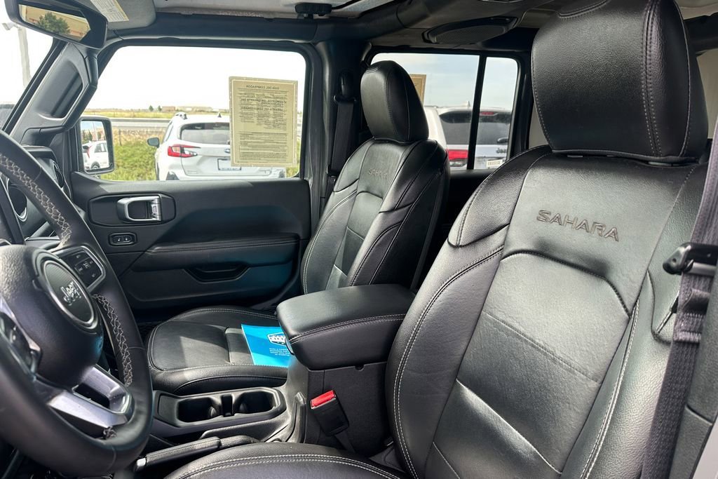 Used 2023 Grey Jeep Sahara image 25