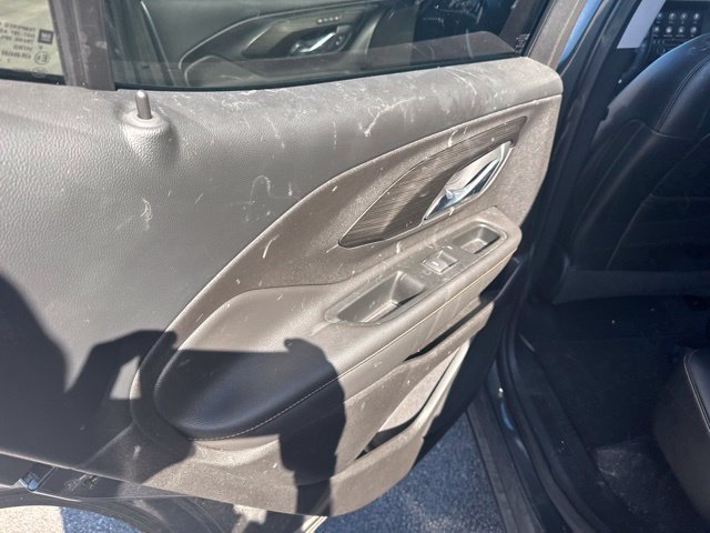 Used 2018 Graphite Gray Metallic GMC SLT image 9