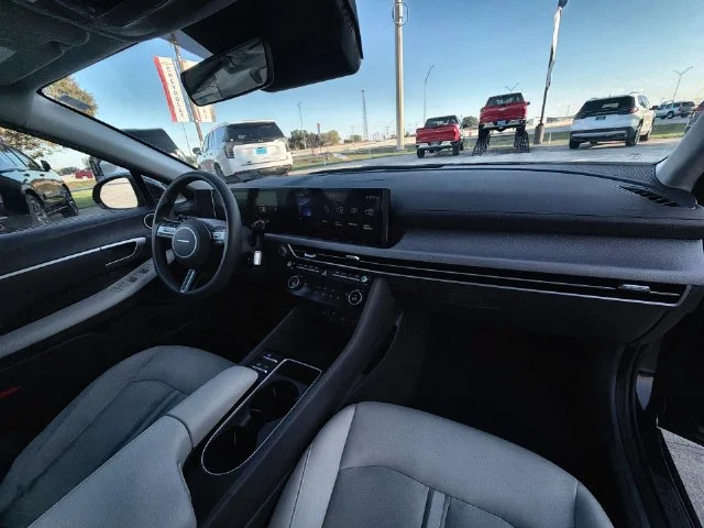 2025 Hyundai Sonata SEL - Photo 27