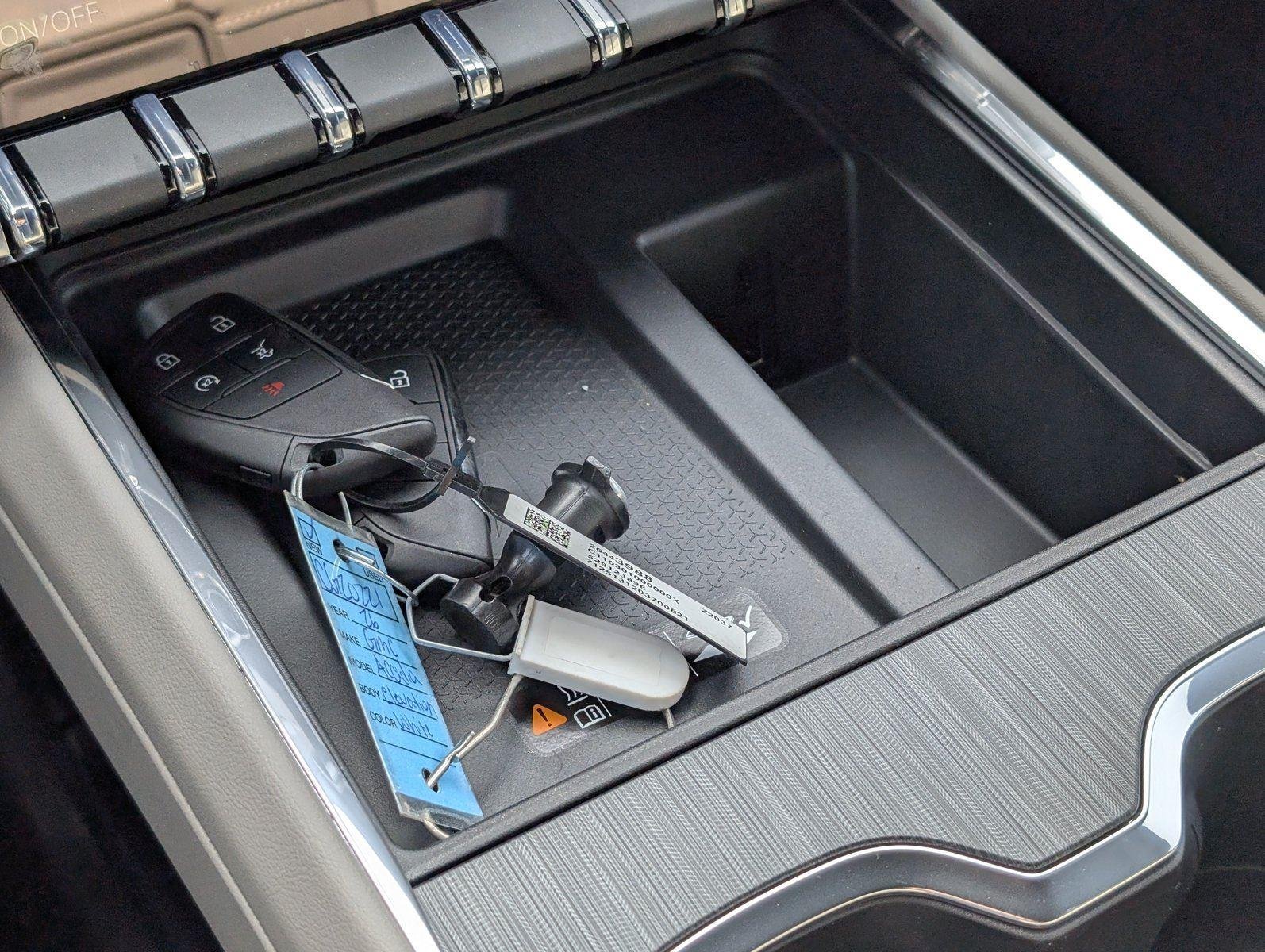 2026 GMC Acadia Elevation - Photo 17