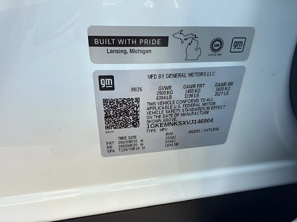 New 2027 Summit White GMC Elevation image 42