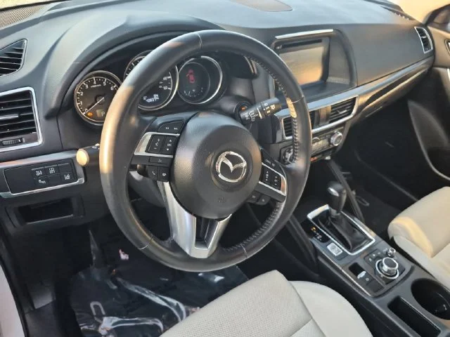 Used 2016 White Mazda Grand Touring image 16