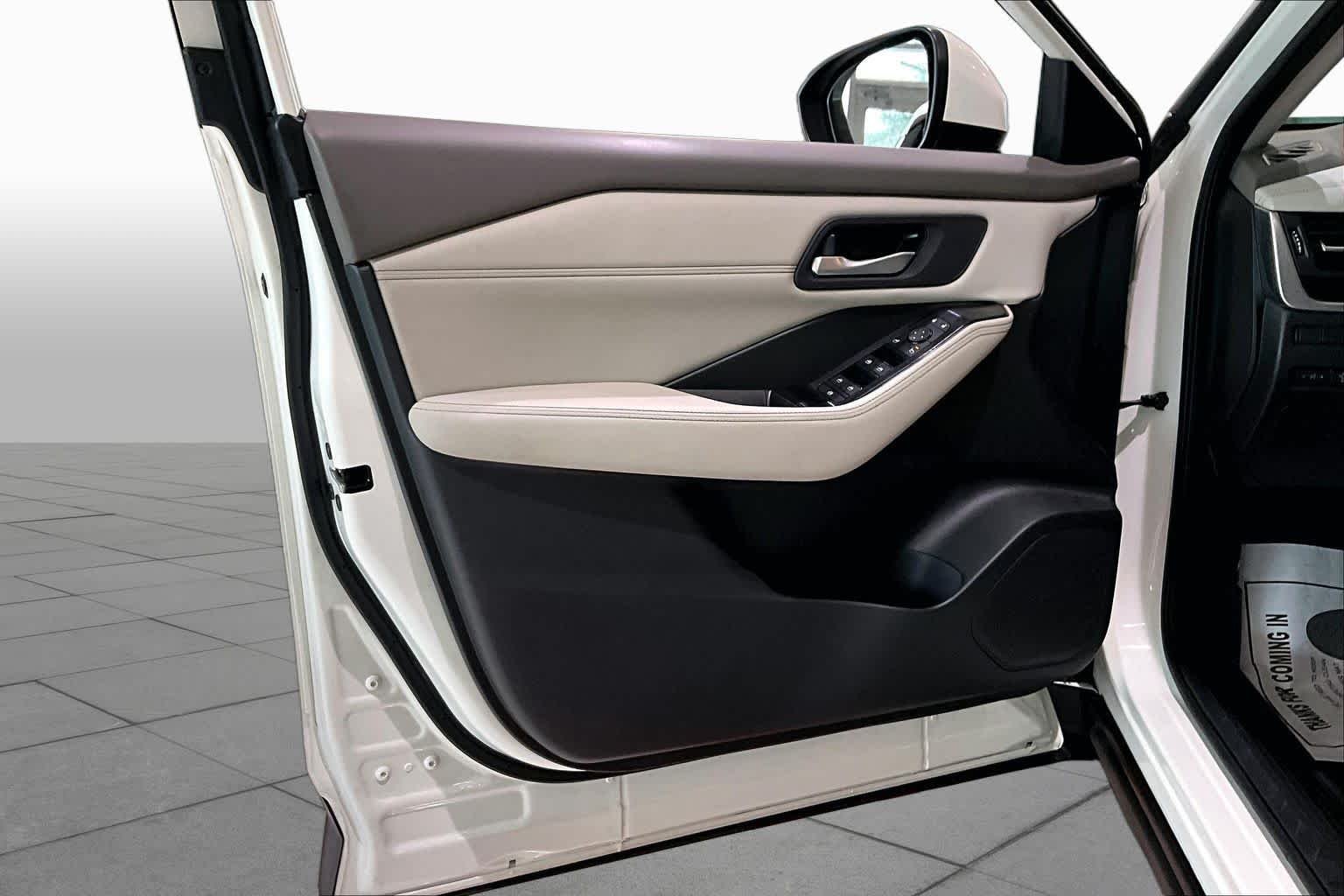 Used 2023 Pearl White Tricoat Nissan SV image 20
