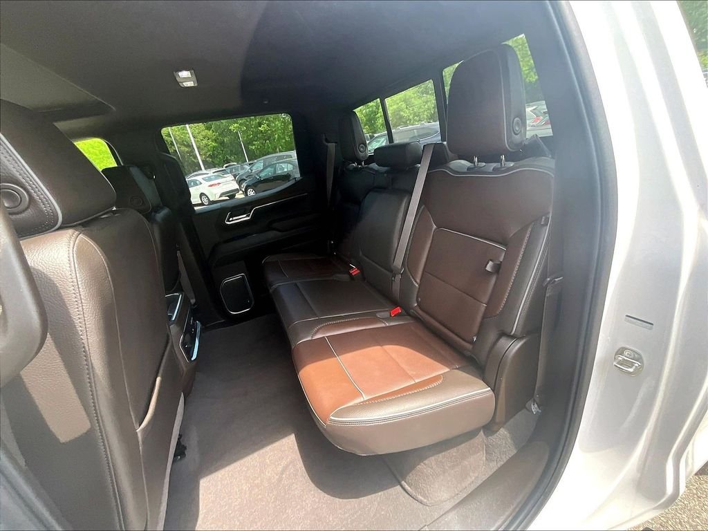 Used 2024 White GMC Denali image 15