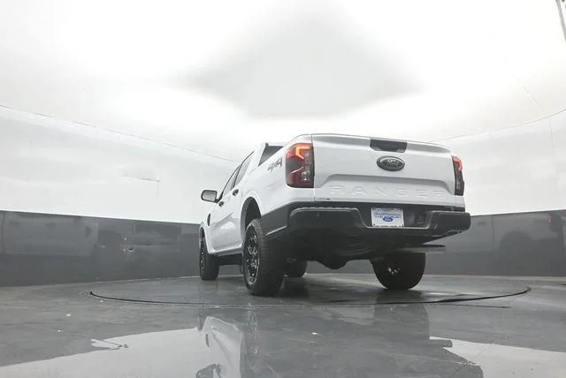 New 2026 Oxford White Ford XLT image 38