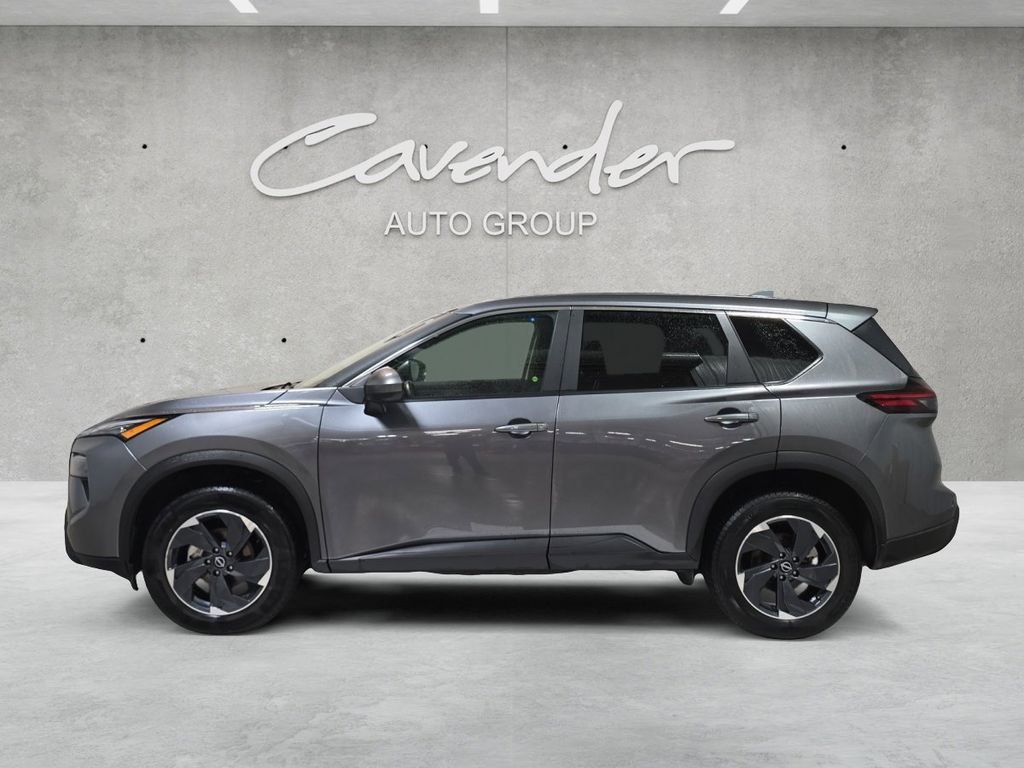 Used 2025 Gray Nissan SV image 13
