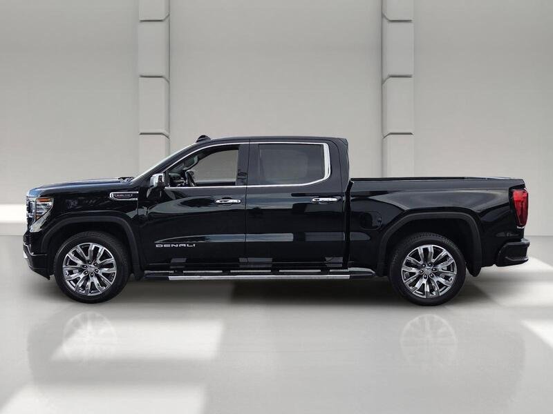 Used 2022 Onyx Black GMC 4WD CREW CAB 147" DENALI image 2