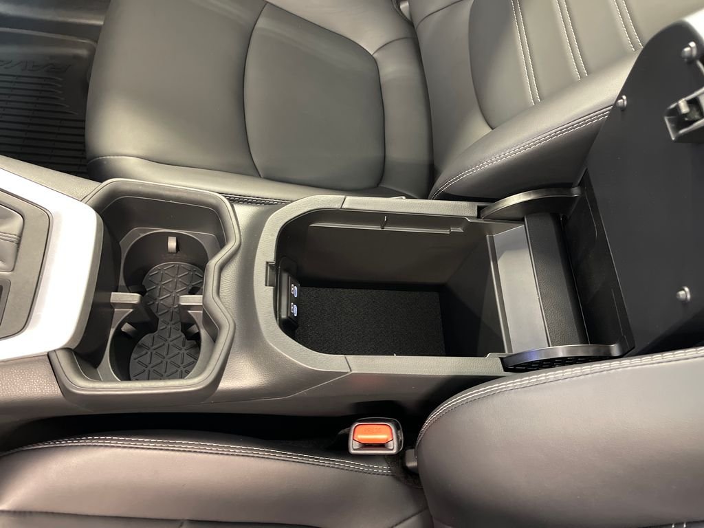 Used 2024 Silver Toyota XLE Premium image 24