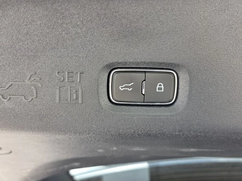 Used 2025 Space Silver Ford Active image 14