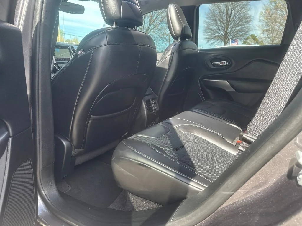 Used 2019 Gray Jeep Limited image 15