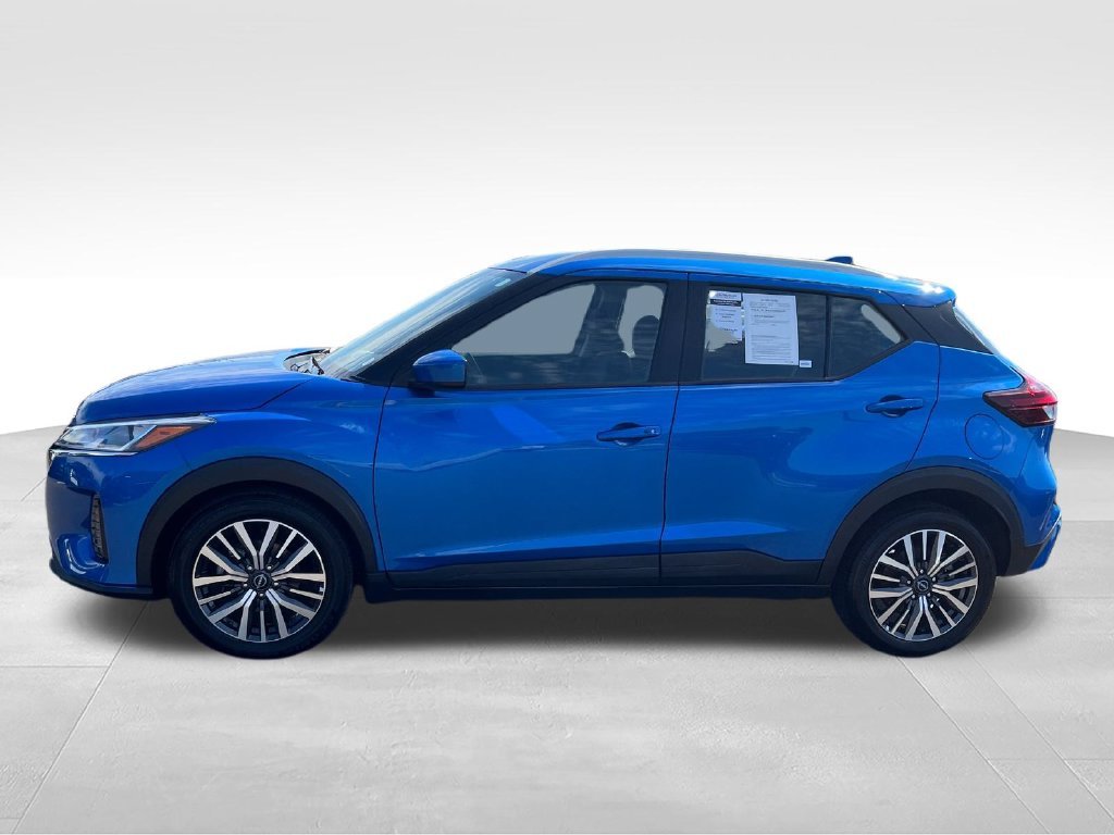Used 2024 Blue Nissan SV image 2