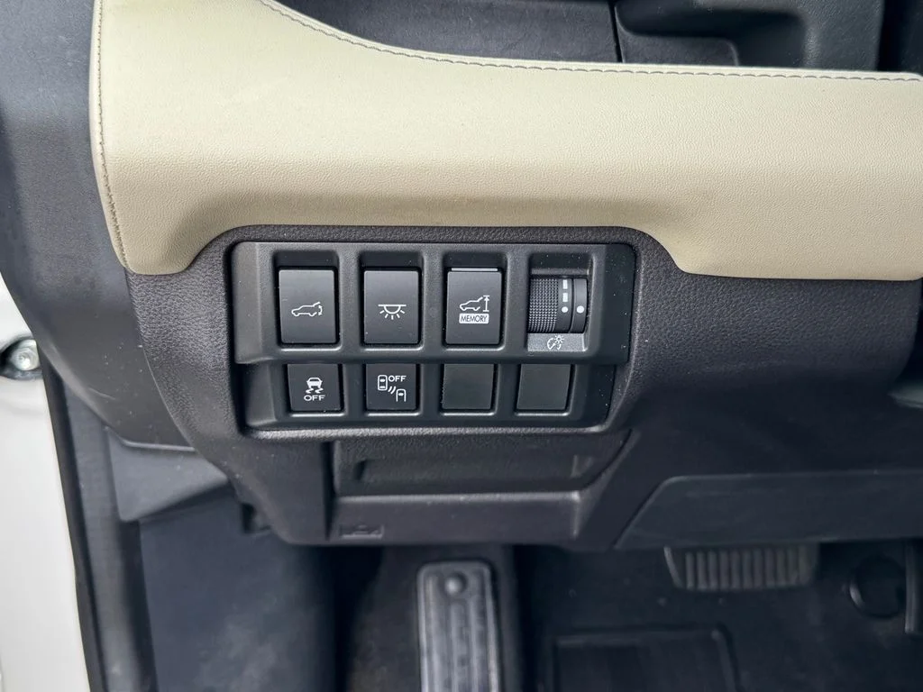 Used 2020 White Subaru Limited image 23