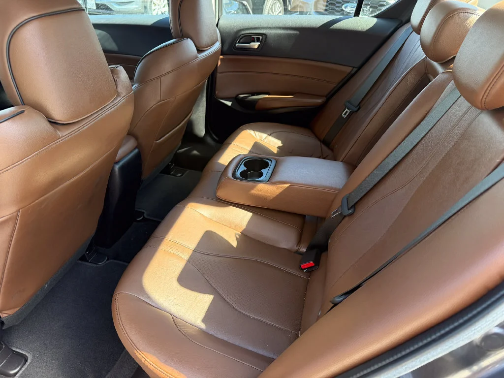 Used 2019 Gray Acura w/Premium Pkg image 18