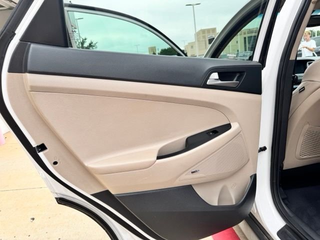 Used 2018 White Hyundai SEL Plus image 29