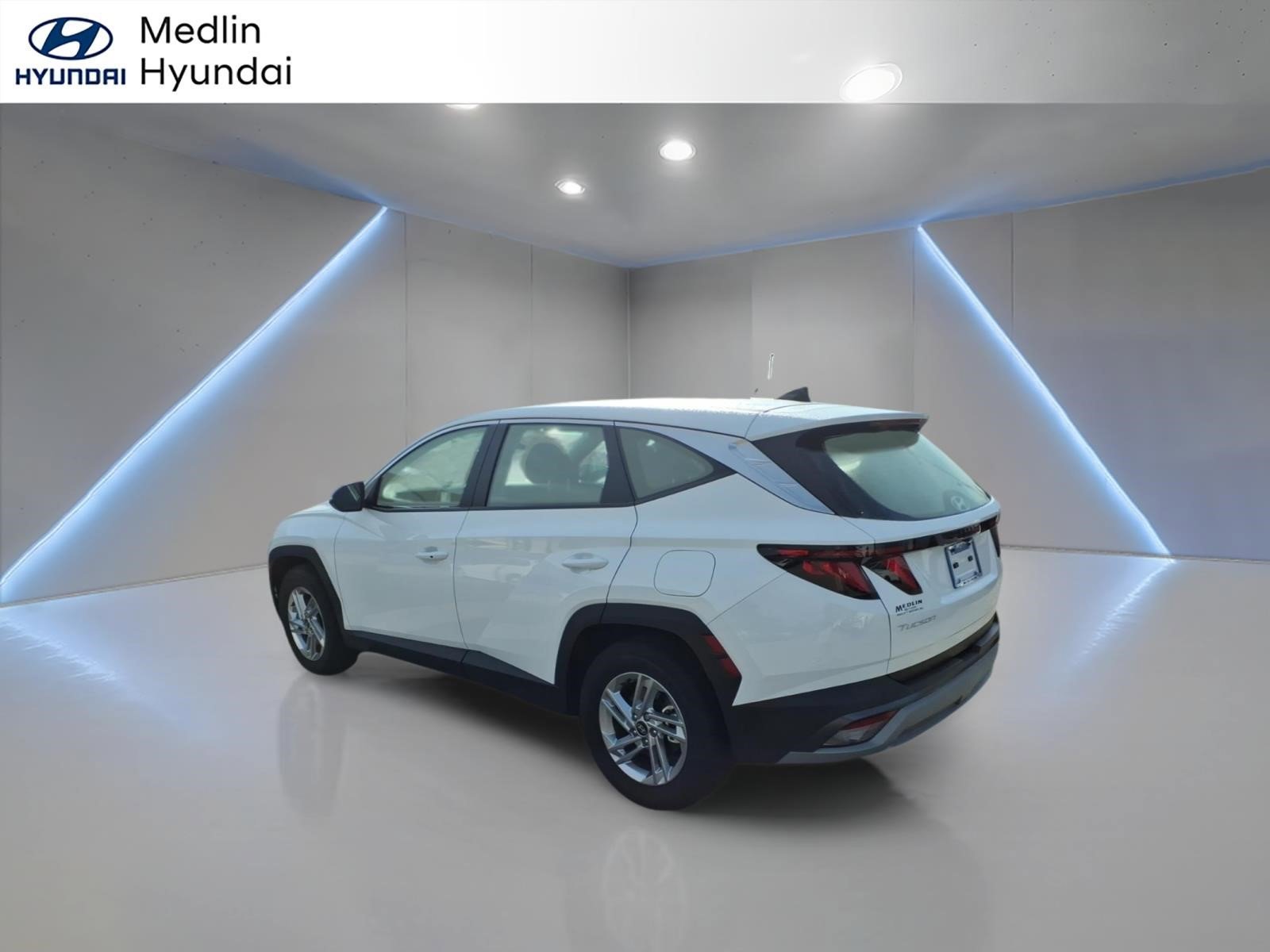 Used 2025 Serenity White Pearl Hyundai SE image 6