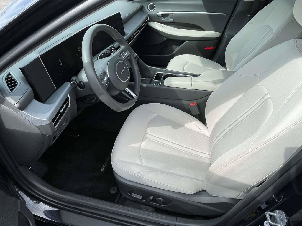 Used 2024 Blue Hyundai SEL image 12