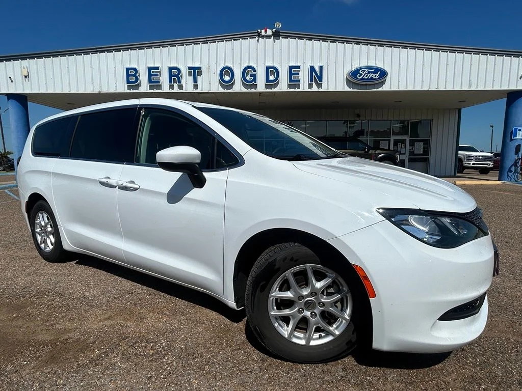 Used 2023 White Chrysler LX image 1