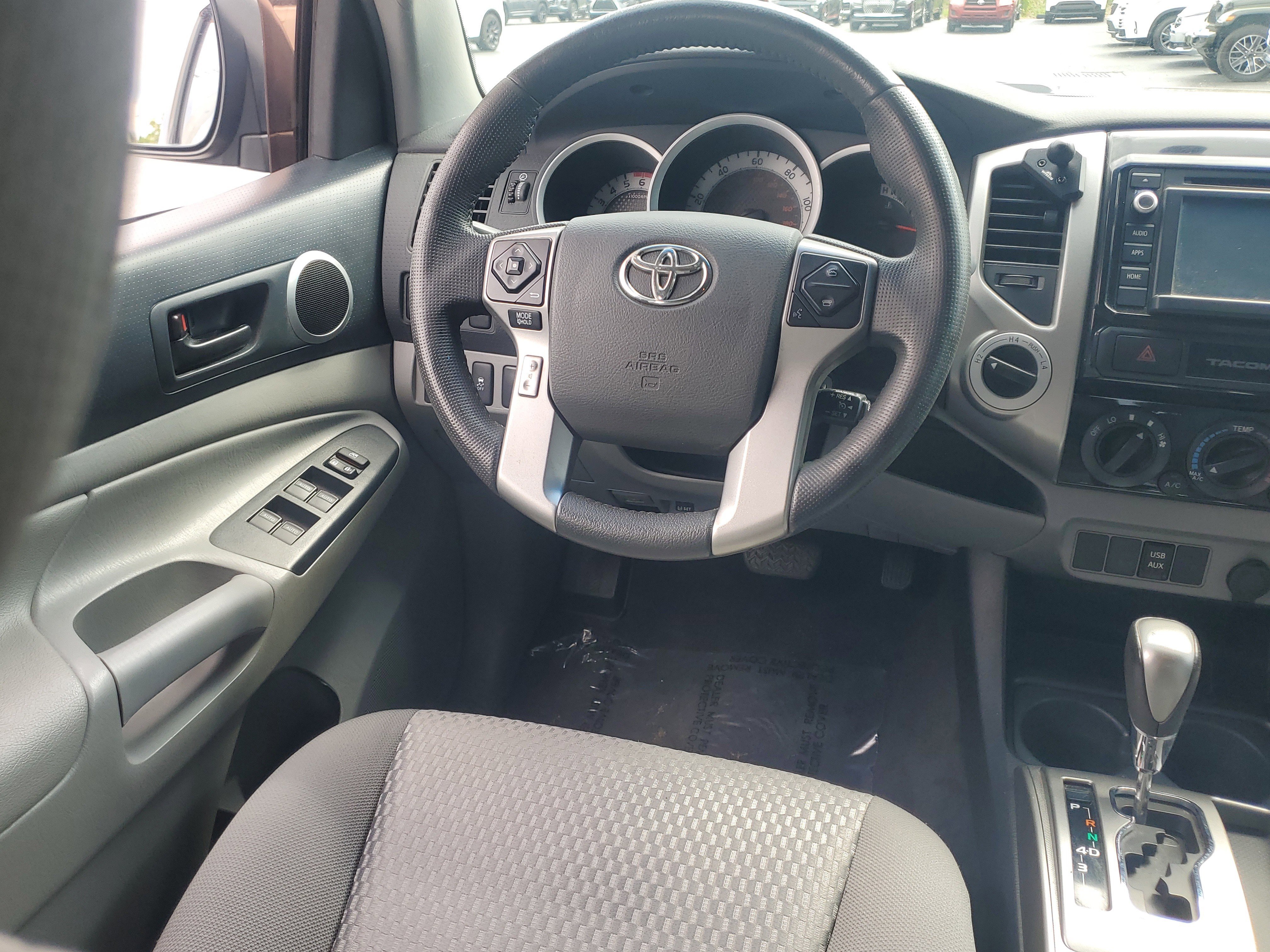 Used 2015 Pyrite Mica Toyota Base image 14