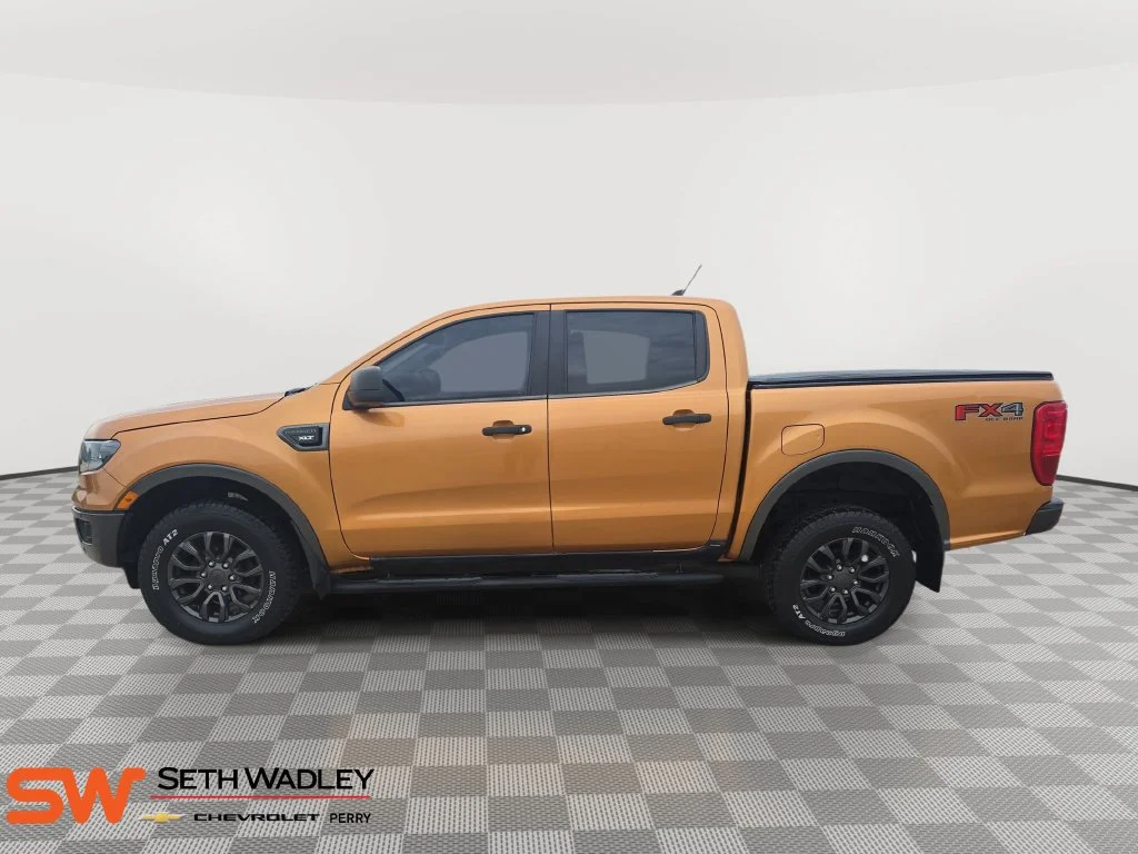 Used 2019 Orange Ford XLT image 4